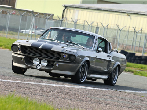 Everyman Driving Experiences-Cranleigh必去景点