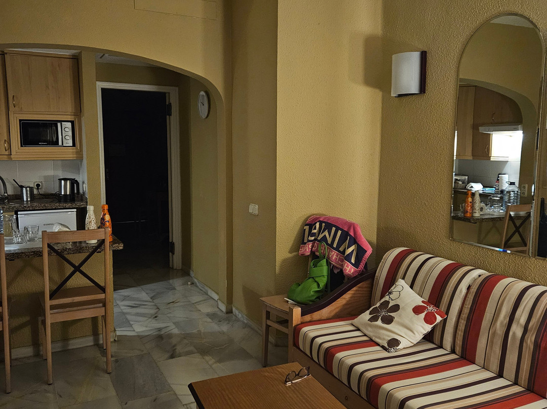 Altamira Apartments主图