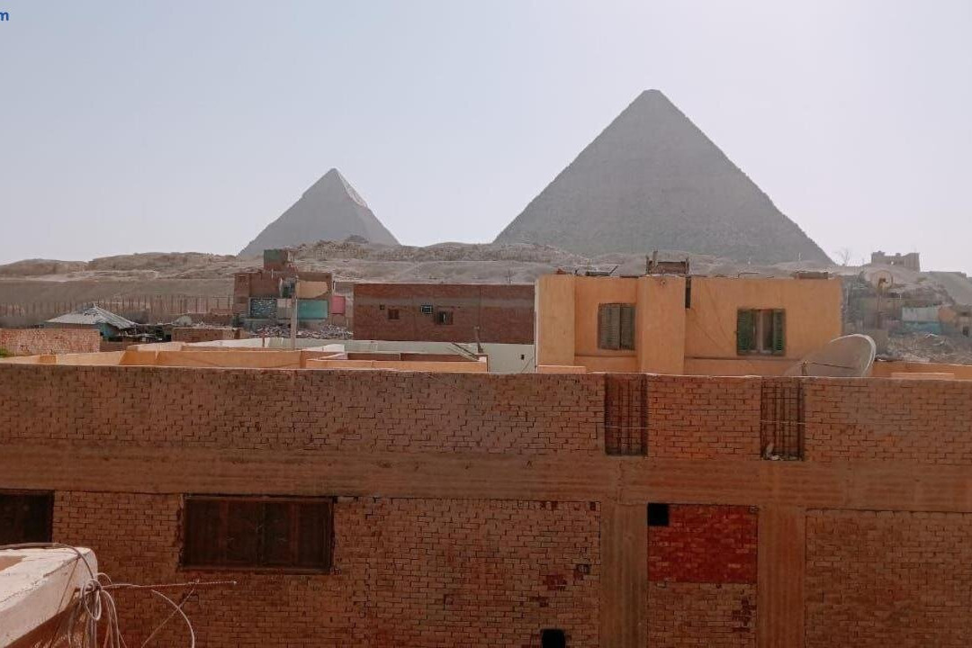 Pyramids house view hotel inn