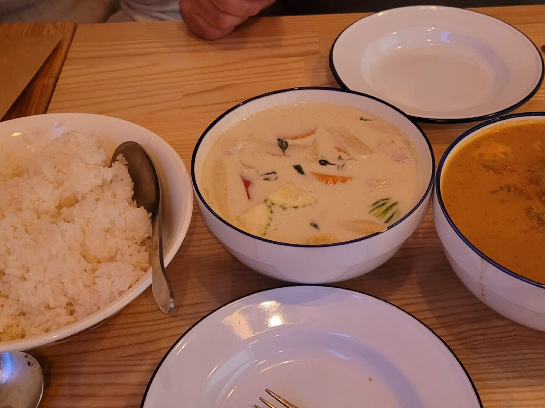 Rim Thang Authentic Thai