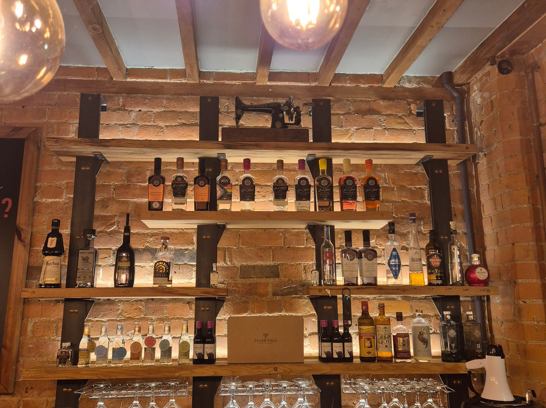 Bond Street Distillery-欣克利必去景点