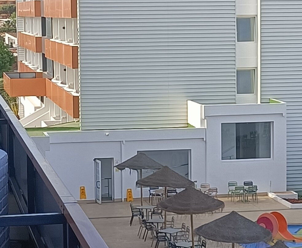 卡拉贝拉欧特斯酒店主图