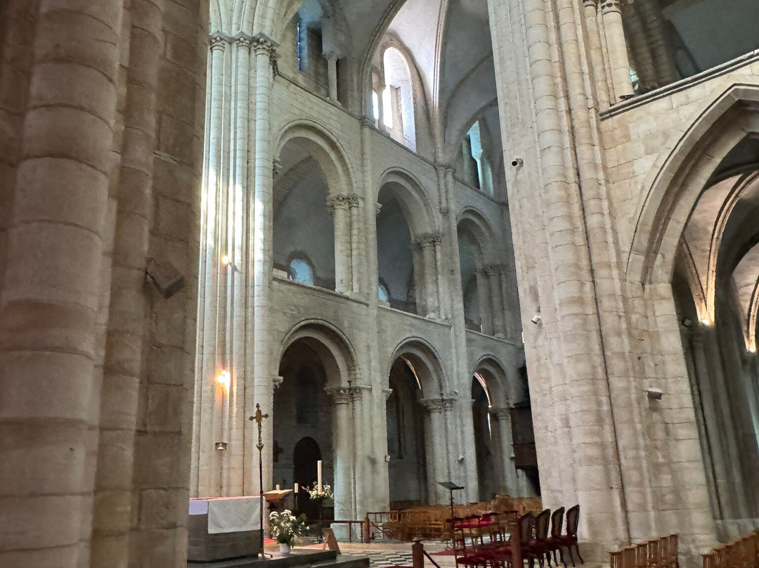 Eglise Saint Etienne-卡昂必去景点