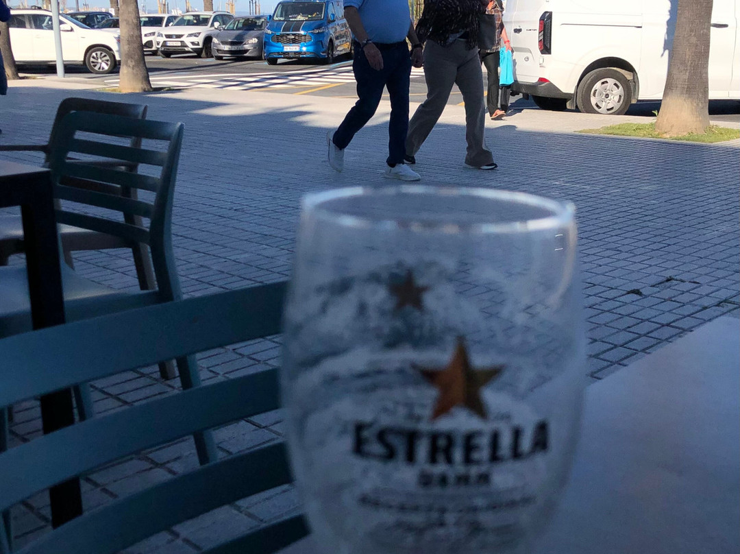 黄金萨劳海岸酒店 - 限成人主图