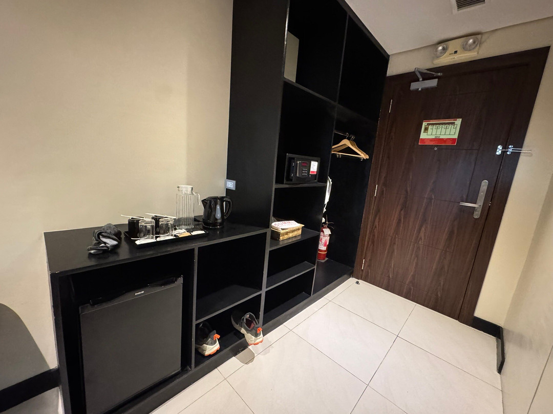塔克洛班高峰酒店主图