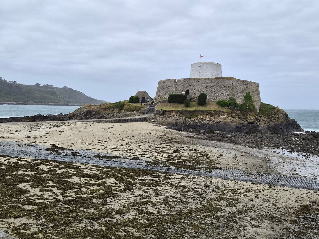 Island Coachways-St Peter Port必去景点