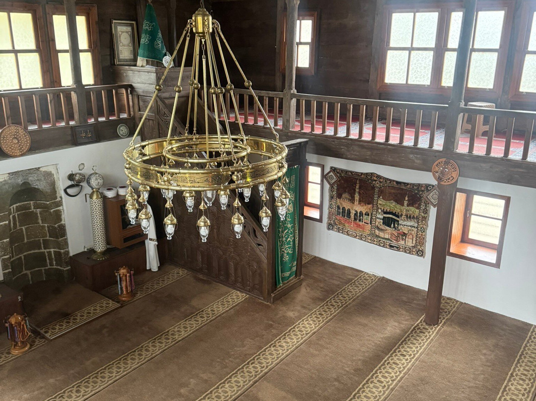Tarihi Hemsin Koyu Ahsap Camii-阿克恰科贾必去景点