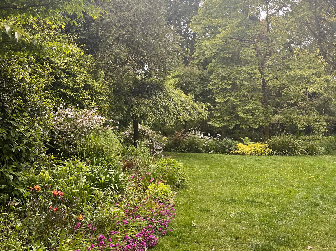 Pinetum Gardens主图