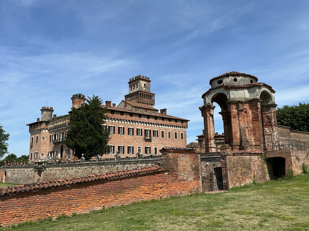 Castello Di Chignolo Po-Chignolo Po必去景点