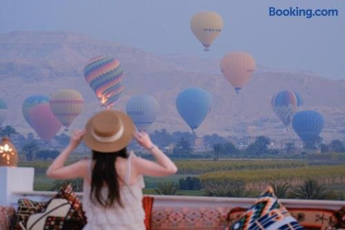 Balloon View House