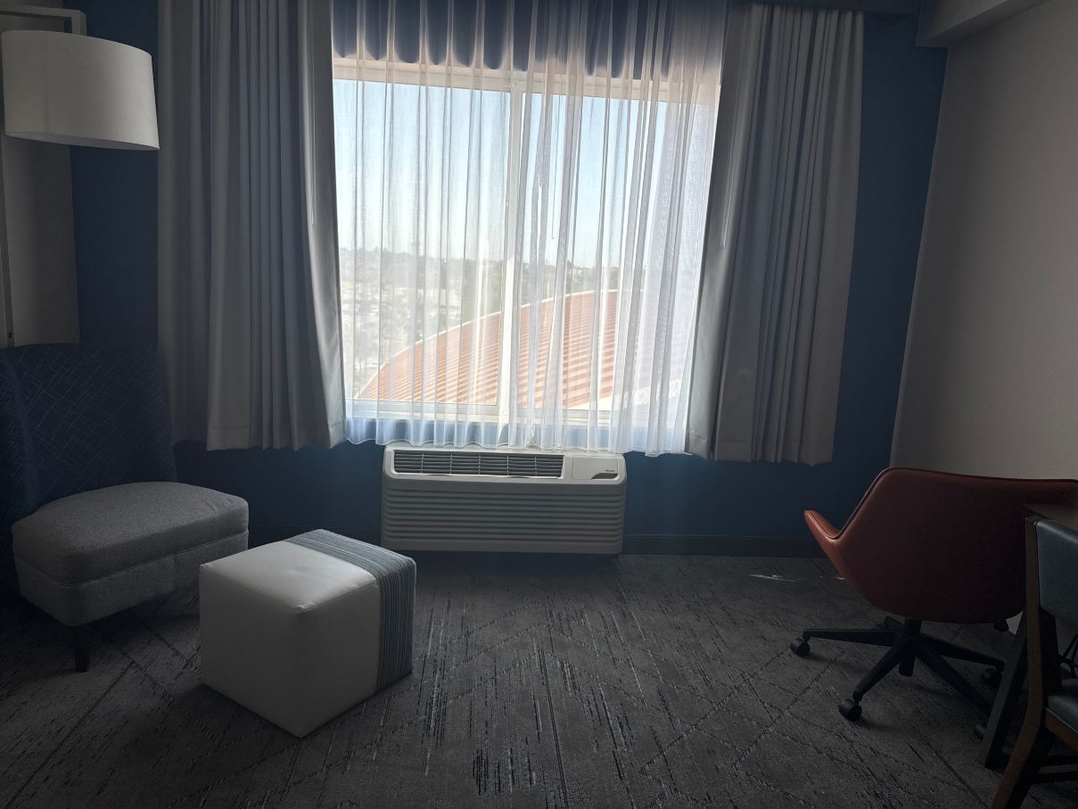 Holiday Inn Express 湖莱克威尔士的N -冬季避风港-旅行者