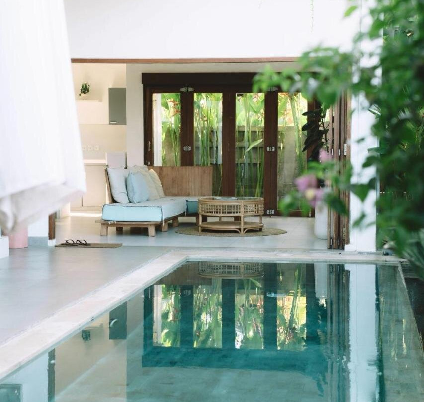 Three Palms Surf & Stay Medewi