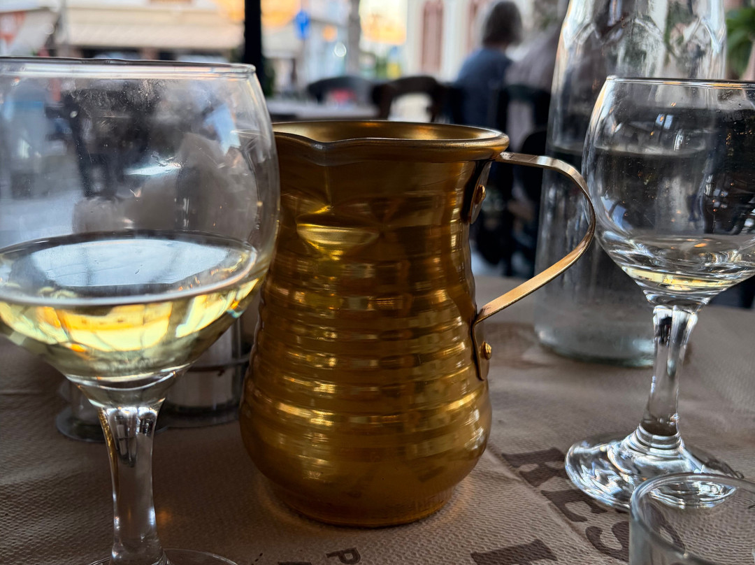 Hellas Restaurant