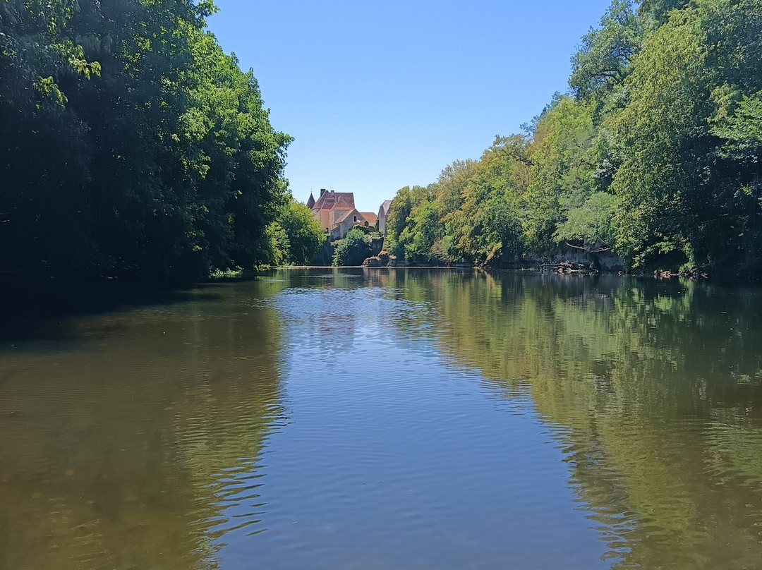 Canoë Family-Saint-Leon-sur-Vezere必去景点
