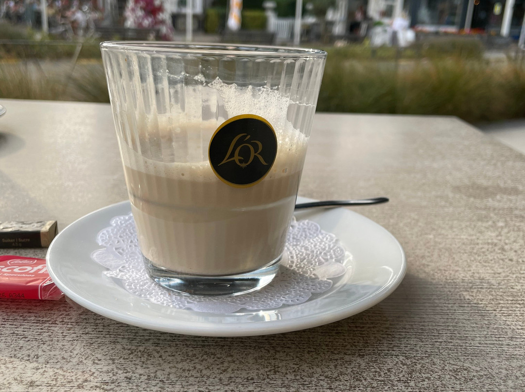 贝拉豪景园大酒店主图