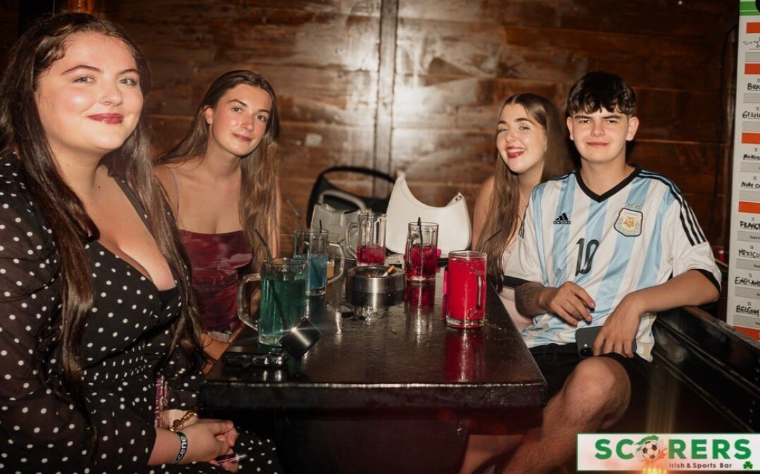 Scorers Irish & Sports Bar-Kavos必去景点