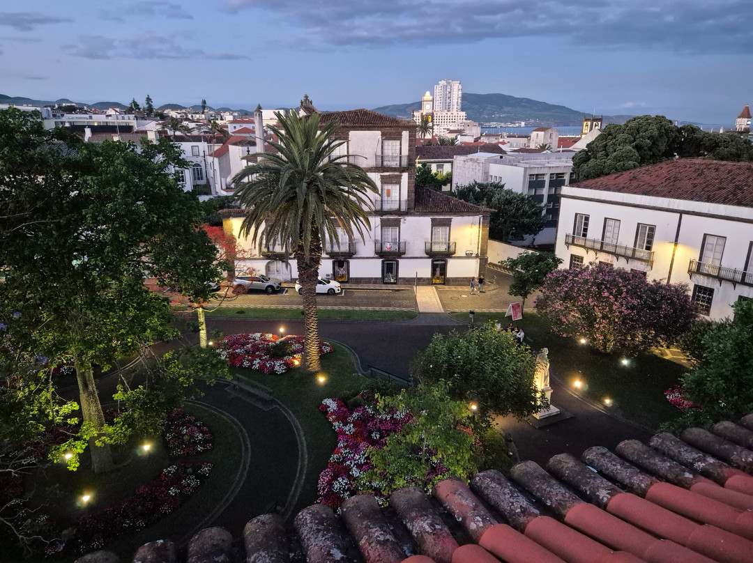 Forte de São Brás-蓬塔德尔加达必去景点