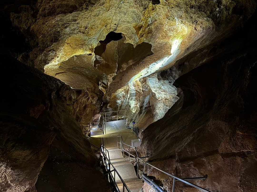 Kristallhöhle Kubach-Weilburg必去景点