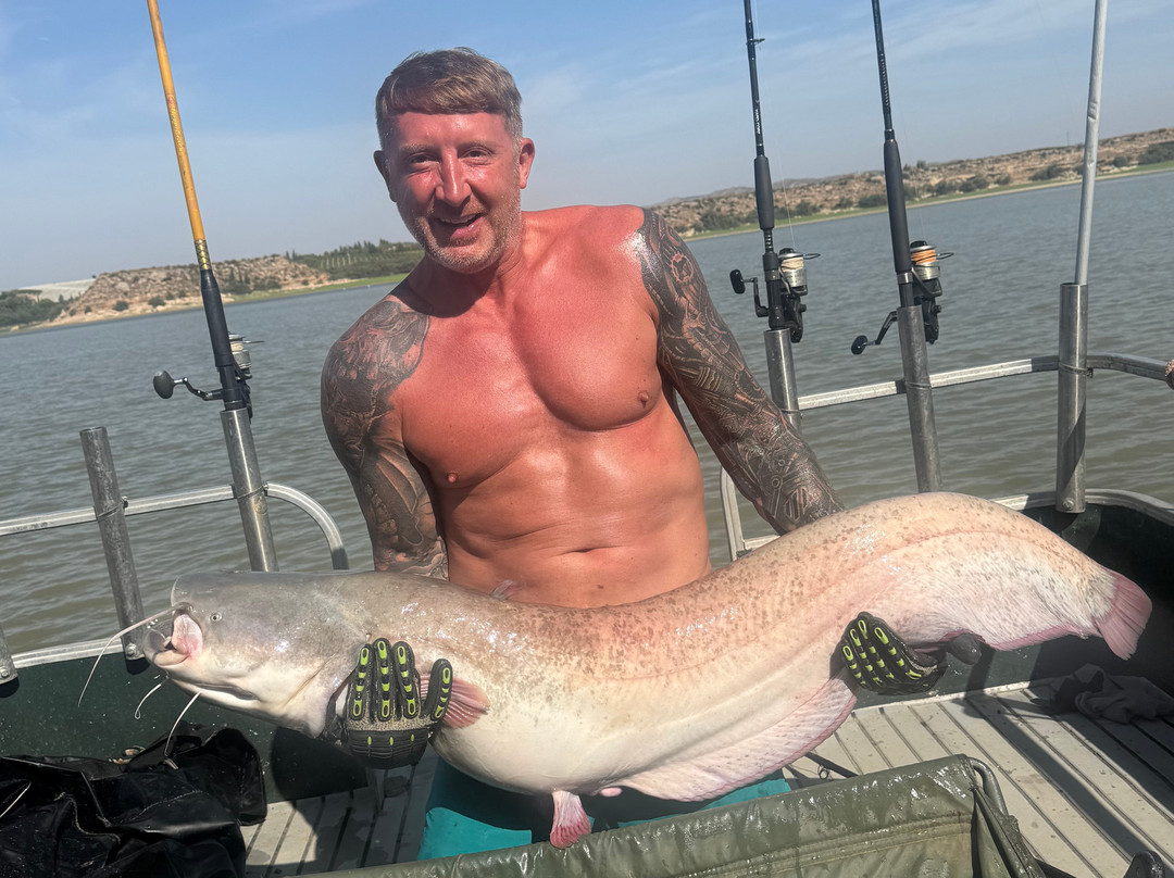 River Ebro Catfishing Holidays-Caspe必去景点