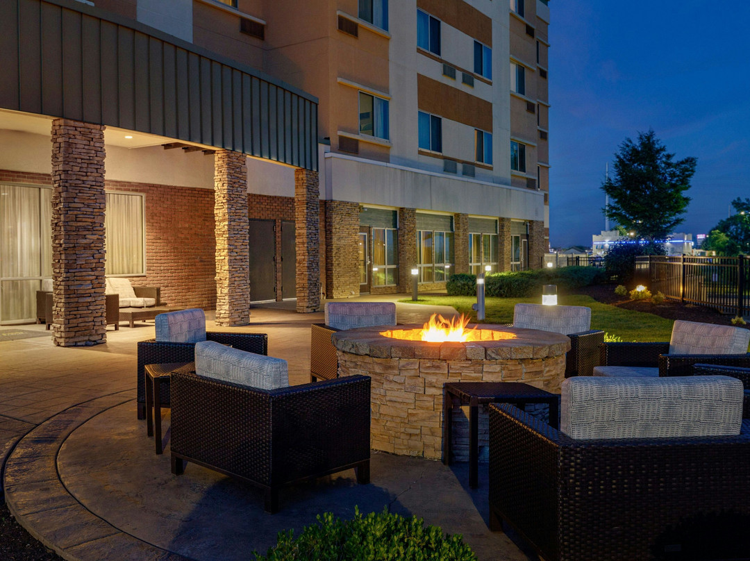 Brussels酒店住宿-Courtyard by Marriott St. Louis St. Peters