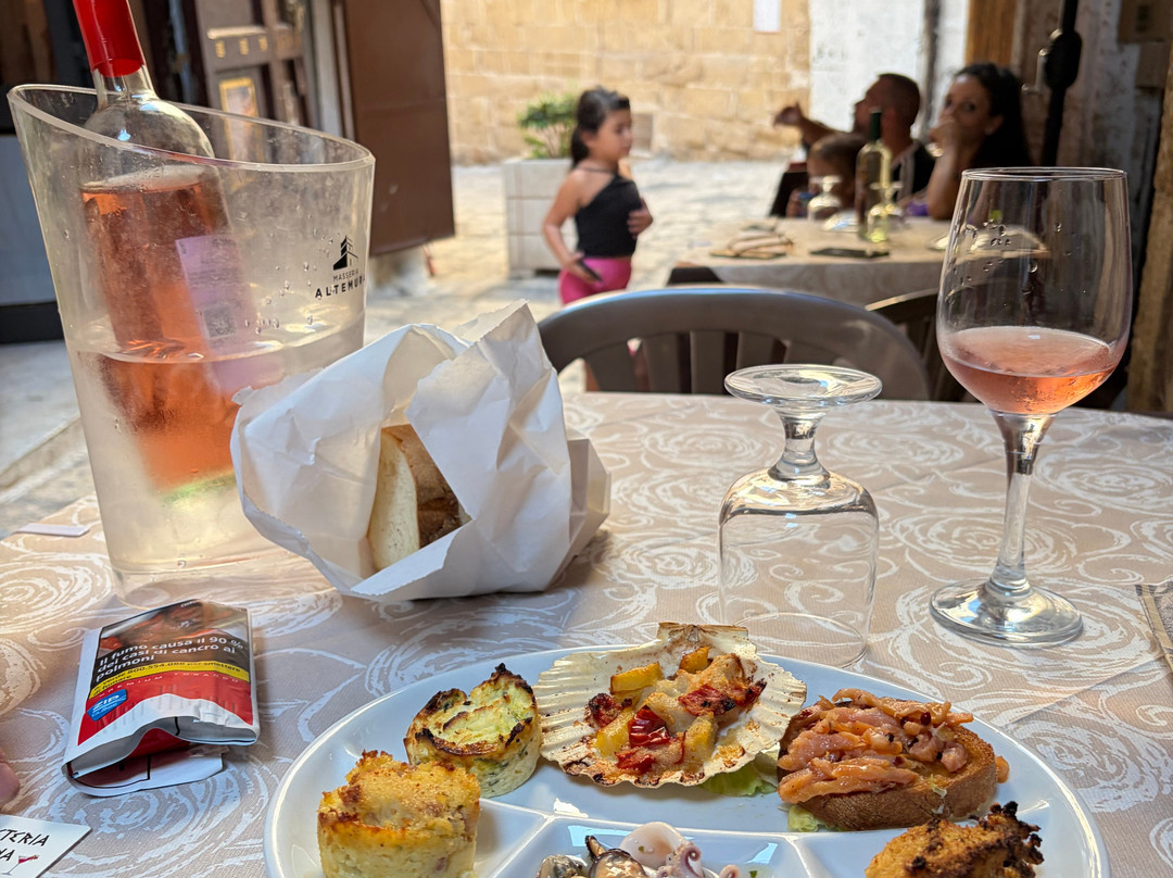 Piccola osteria ipo spartana lounge bar