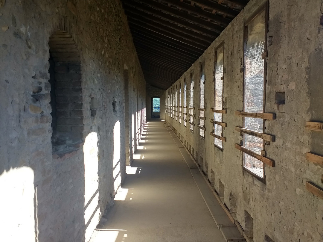 Castello Pallavicino di Varano de' Melegari-Varano de' Melegari必去景点