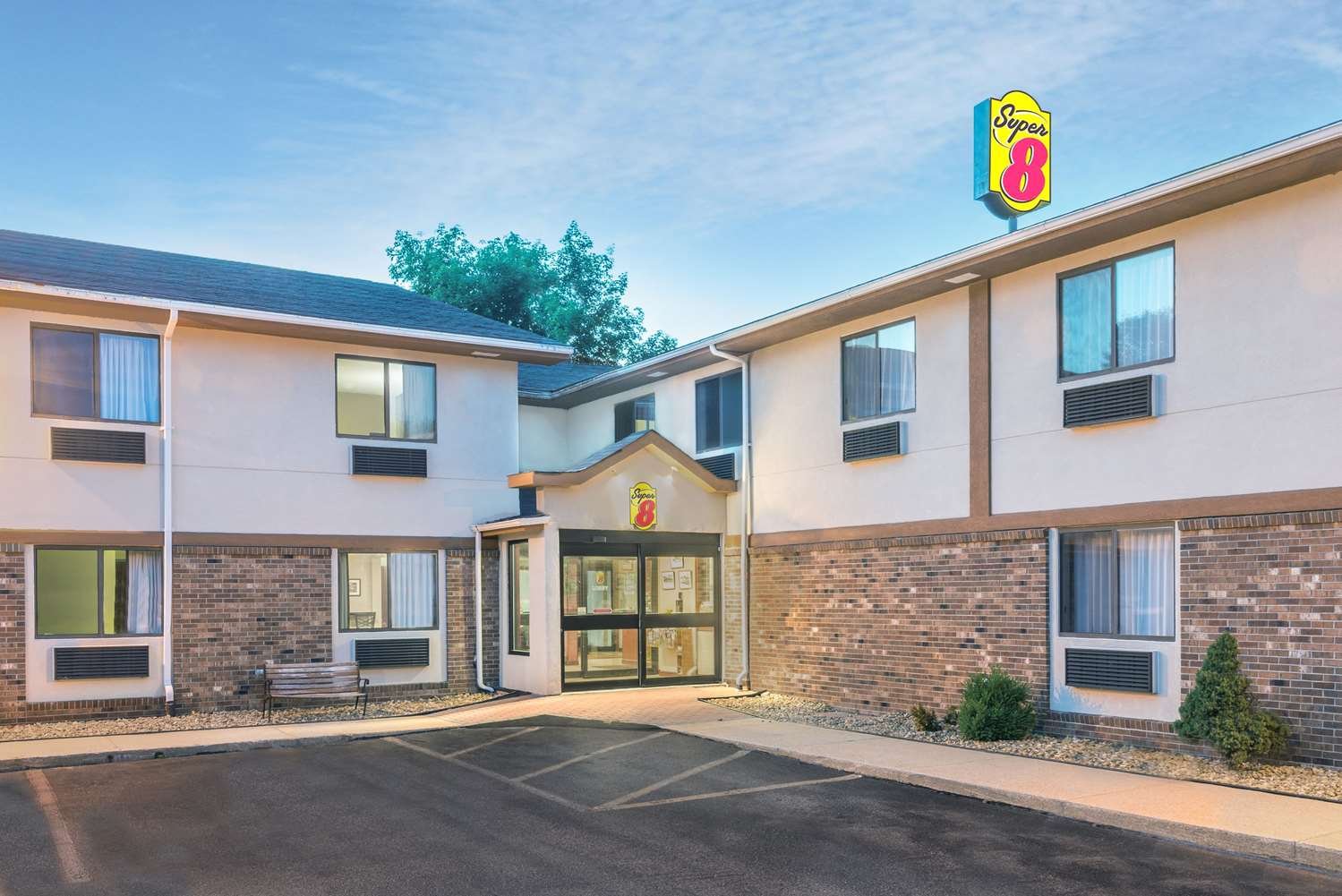 Super 8 by Wyndham Tilton/Lake Winnipesaukee-官方