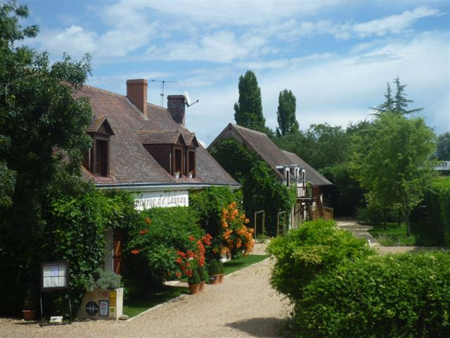 Saint-Ouen-Les-Vignes旅游攻略图片