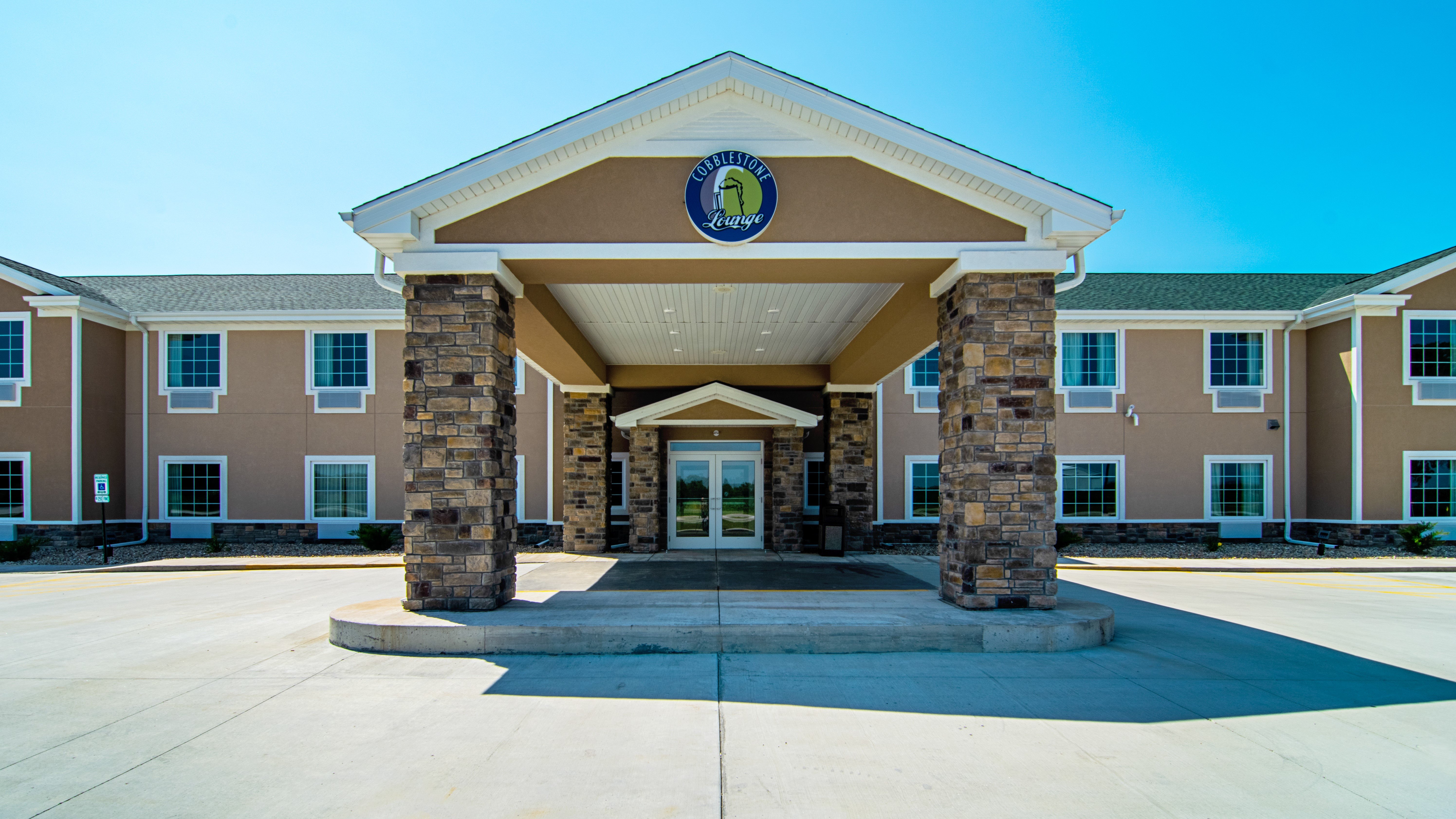 Cobblestone Hotel & Suites-官方