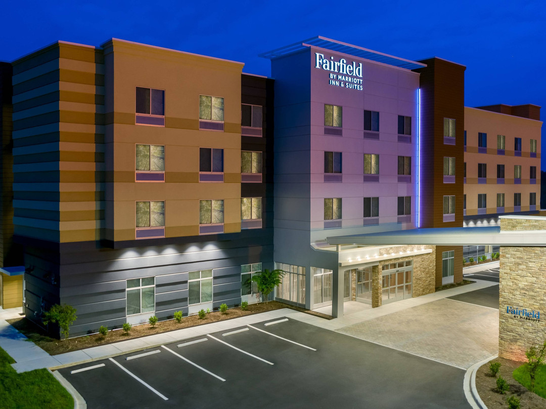 Fairfield Inn & Suites Charlotte Monroe主图