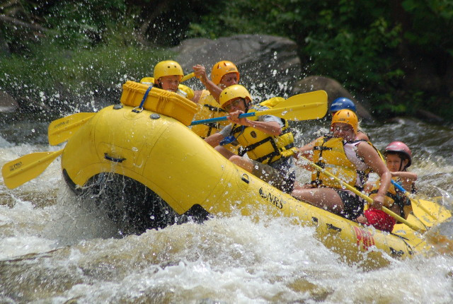 Rafting in the Smokies景点图片