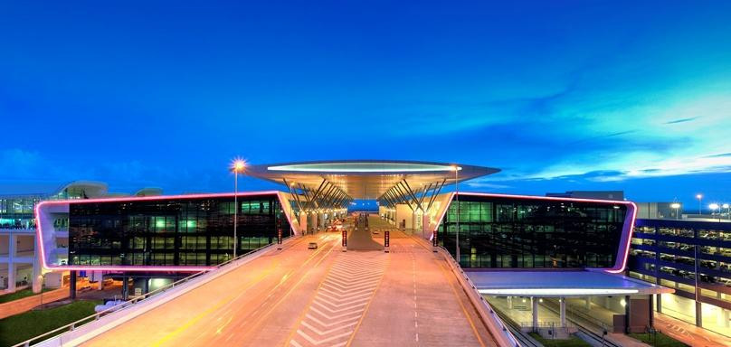 吉隆坡国际机场二号航站楼通道景点图片