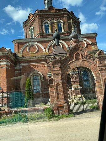 Khram Rozhdestva Presvyatoy Bogoroditsy-Suvorovo必去景点