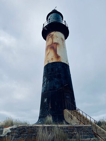 Cape Pembroke Lighthouse景点图片