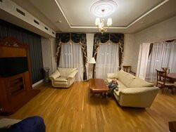 豪华帝国俱乐部主图