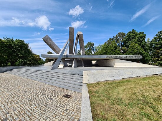 Poznan Army Monument-波兹南必去景点