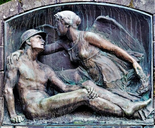 Monument aux Morts de Saint-Martin-Valmeroux-Saint Martin Valmeroux必去景点