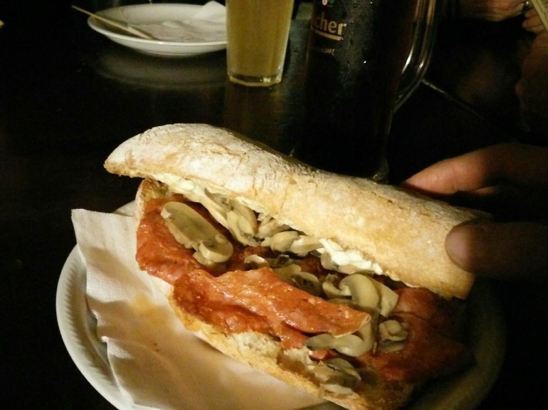 Costanzana餐馆和美食-G.O.S. Pub