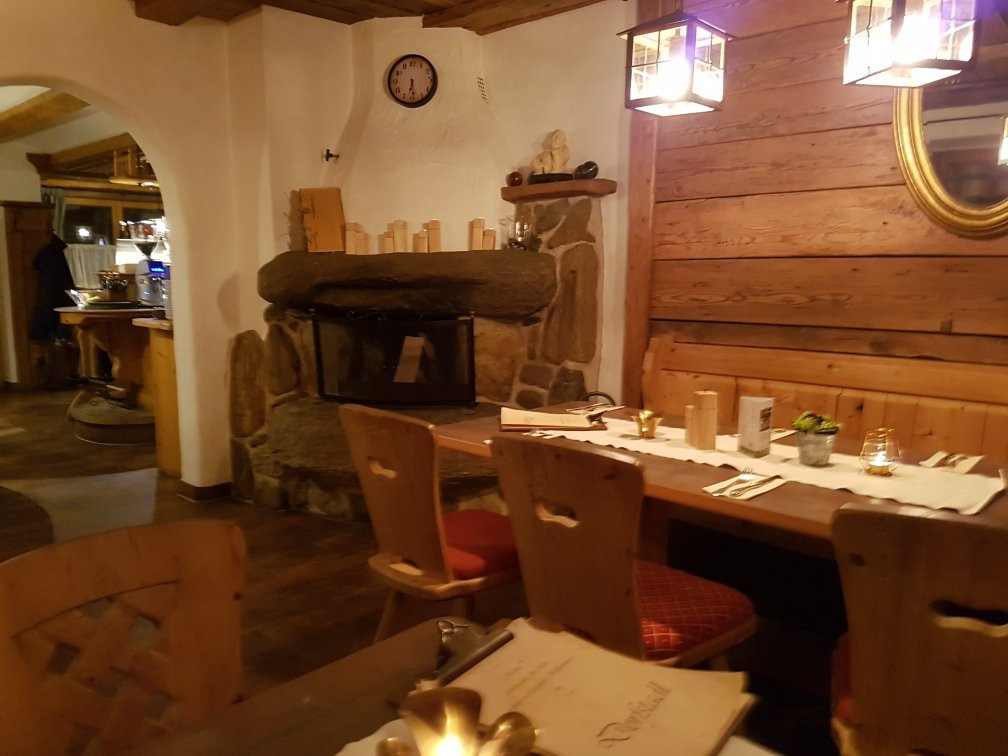 教堂村堤候餐馆和美食-Dorfstadl