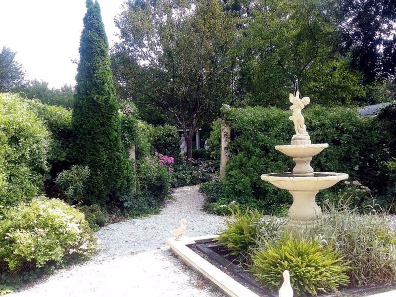 Weber House and Garden-Streator必去景点