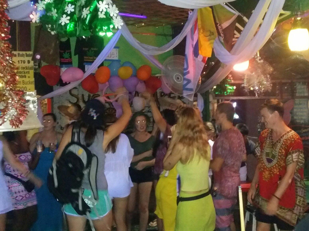 Tha Makham旅游景点-Sugar Member Bar