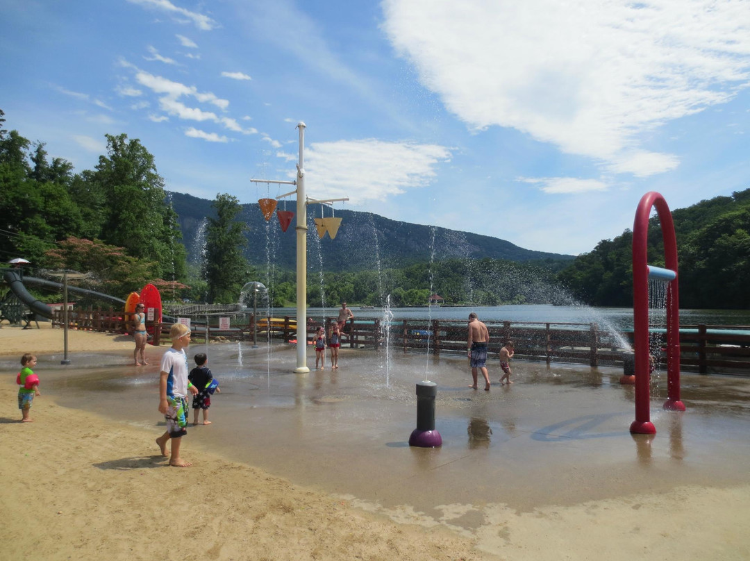 Lake Lure Beach and Water Park景点图片