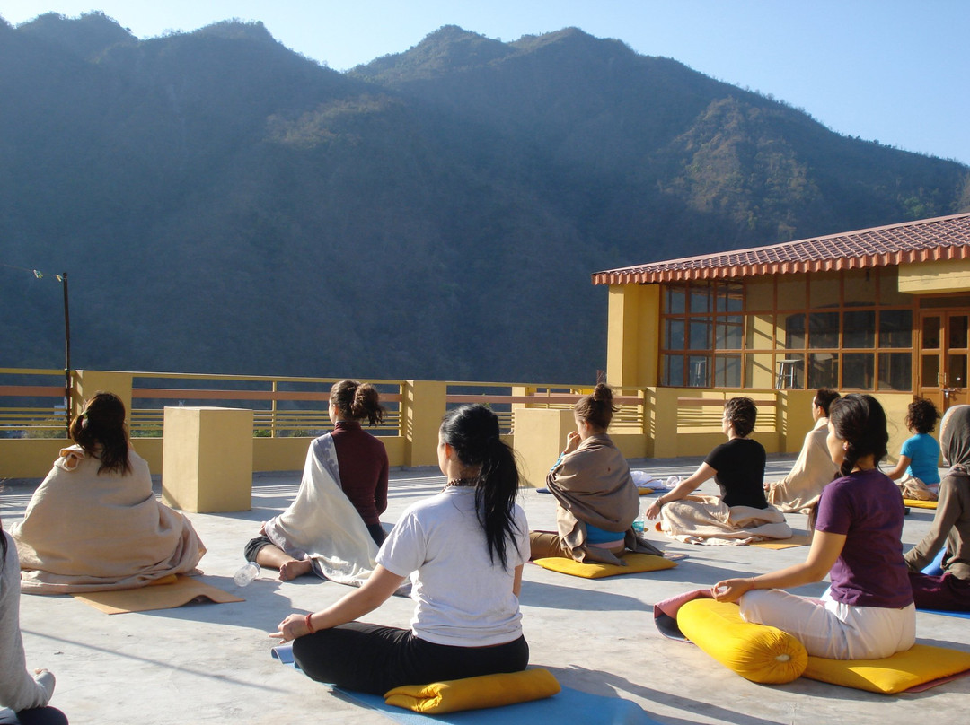 Akhanda Yoga-里希克虚必去景点
