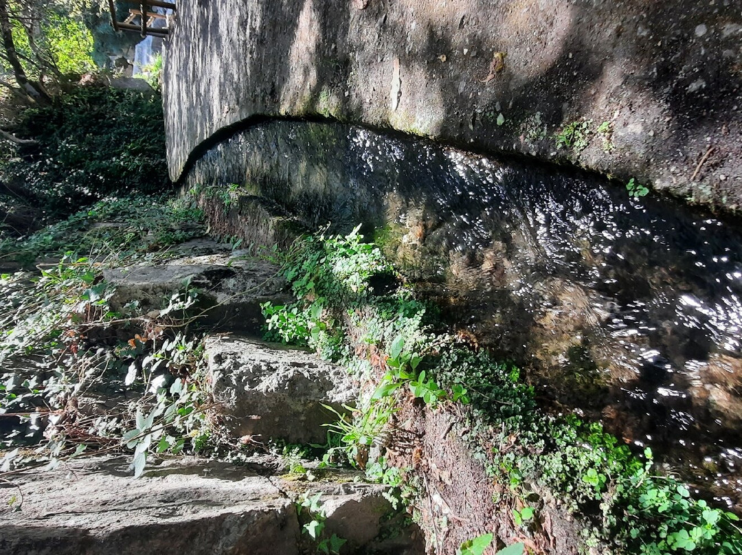 Praia Pluvial Lapa Dos Dinheiros-Lapa dos Dinheiros必去景点