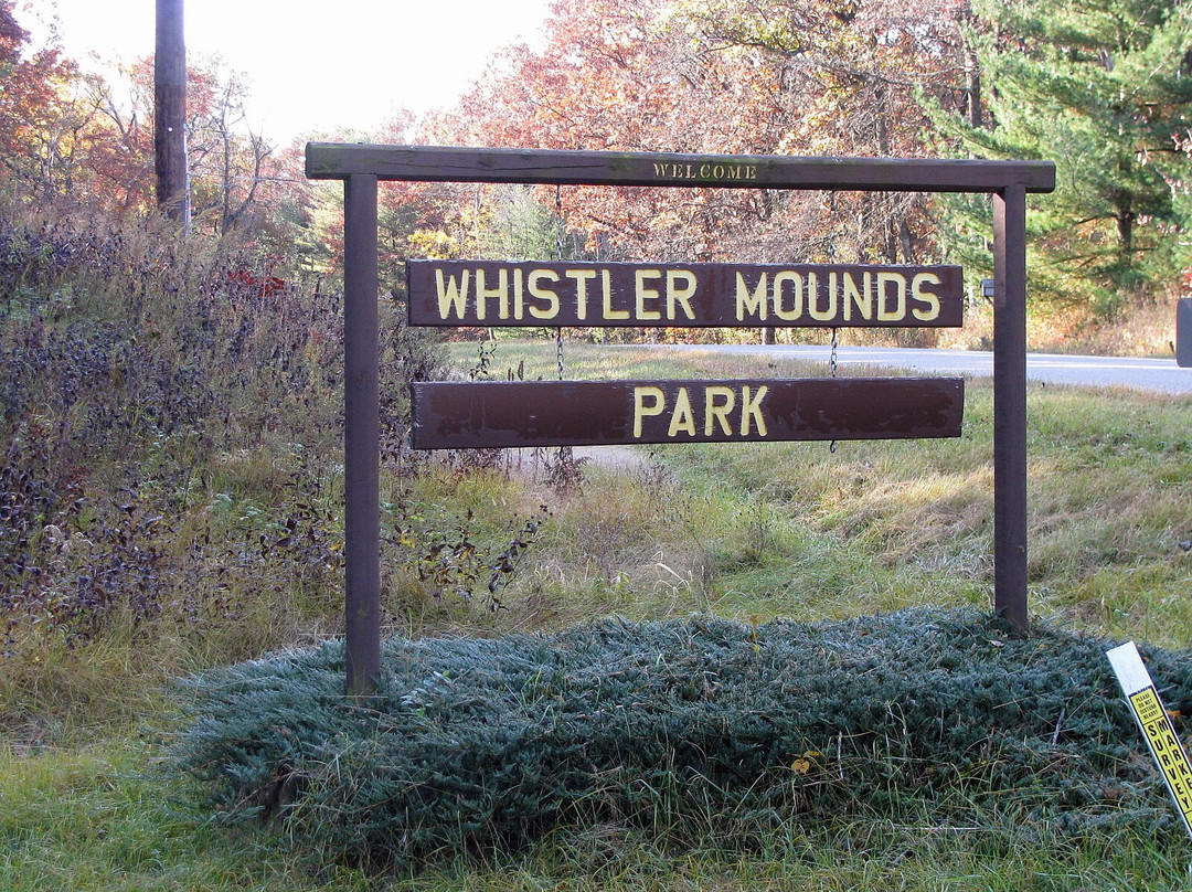 Whistler Mounds Park景点图片