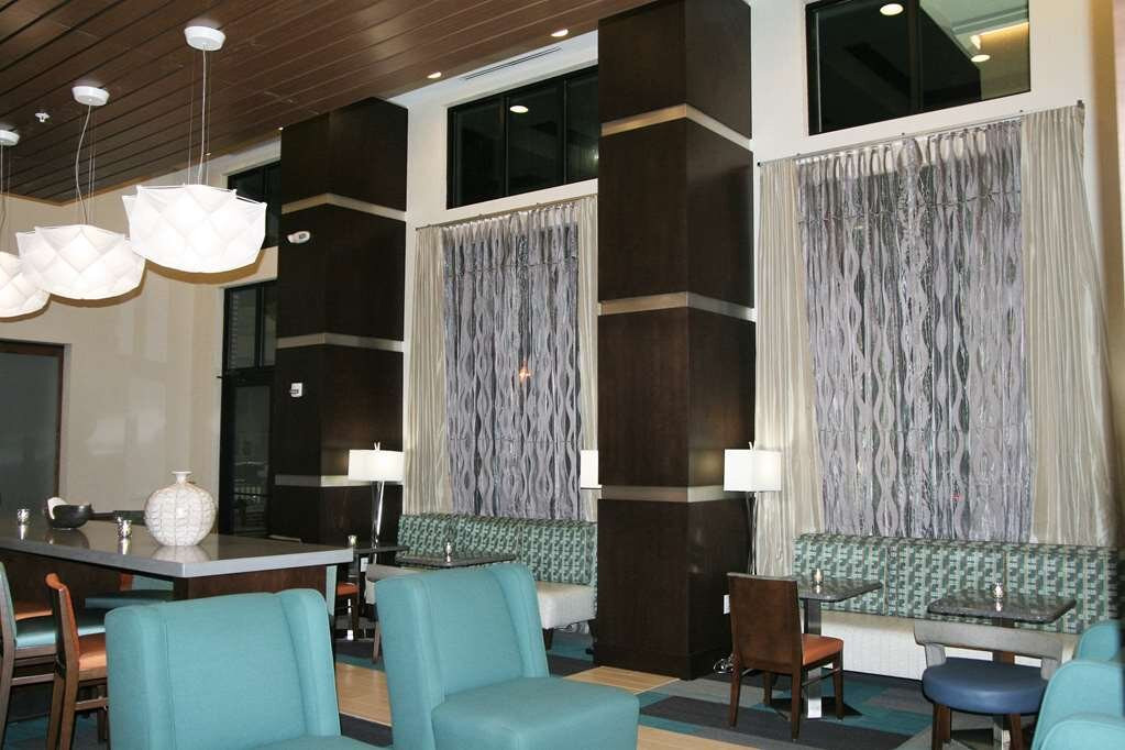 Hampton Inn & Suites Rome主图