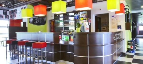 泰昂维恩佐基里亚德时尚酒店主图
