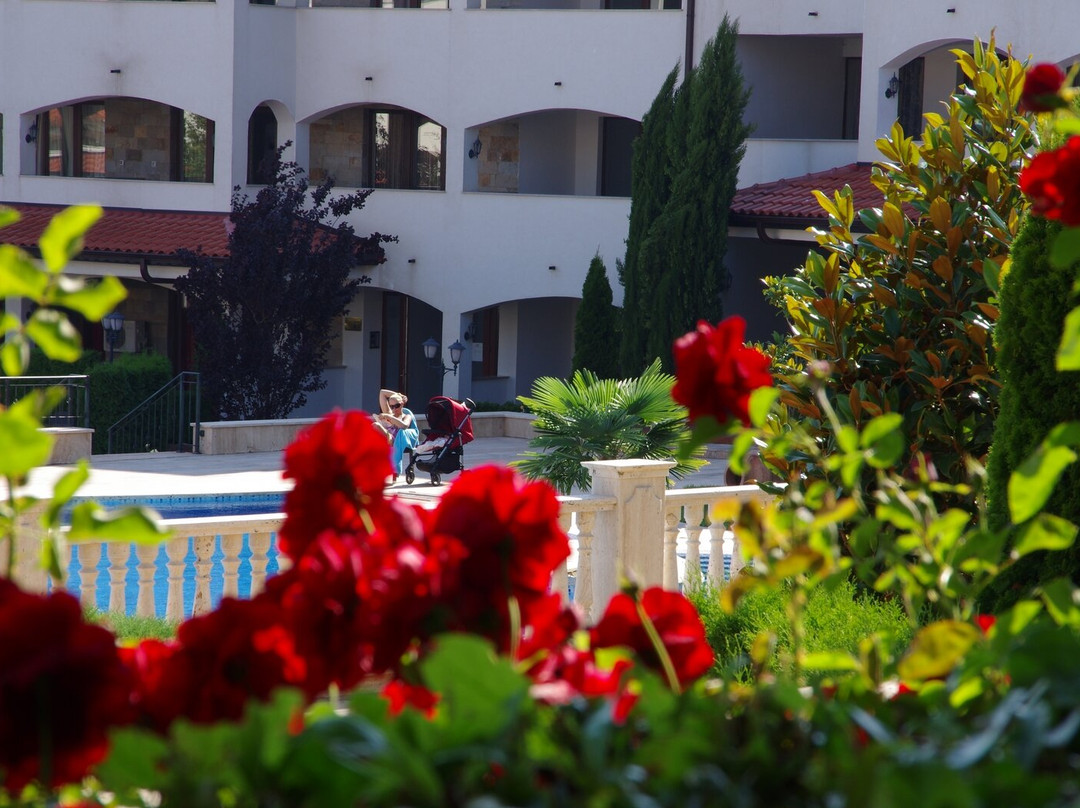 Casa Real Apartments主图