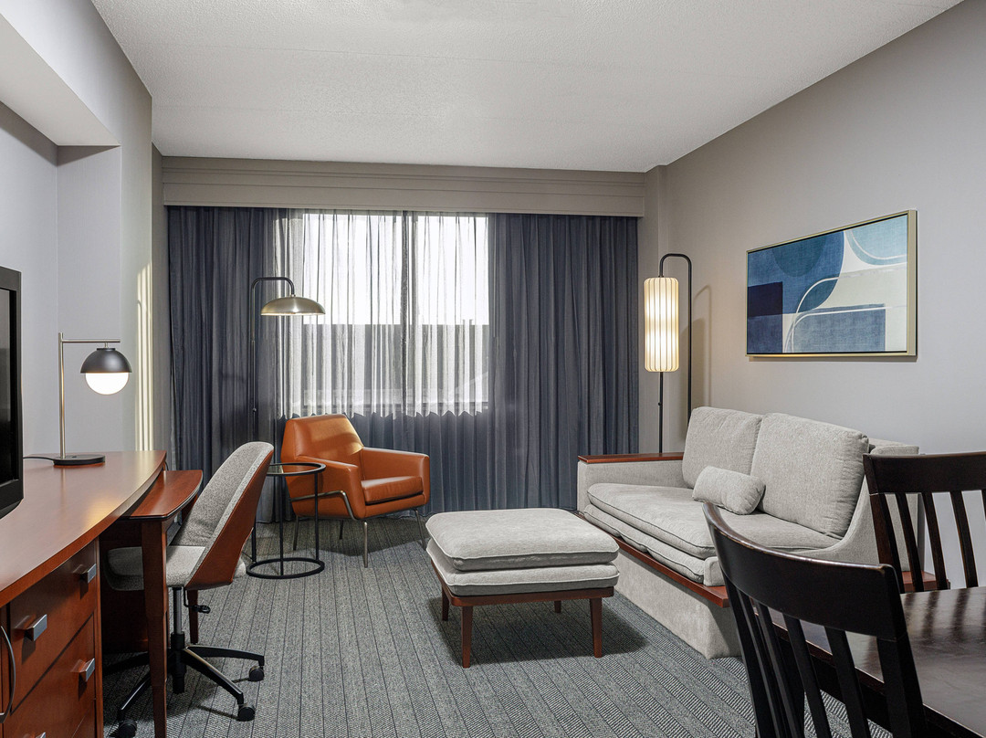 Courtyard by Marriott Long Island MacArthur Airport主图