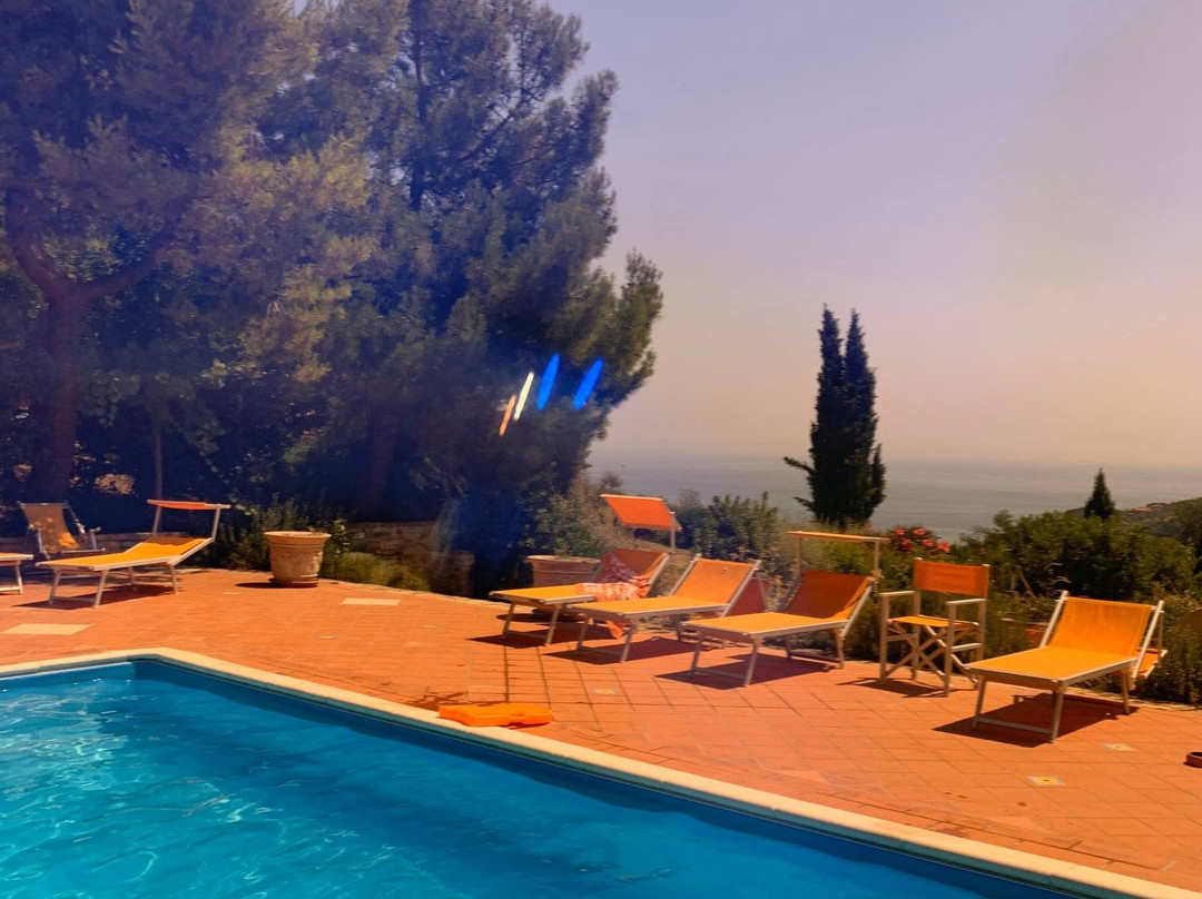 马奇纳农庄酒店主图